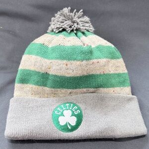 One Of A Kind Mitchell & Ness Boston Celtics NBA Green & Grey knit beanie w/ pom
